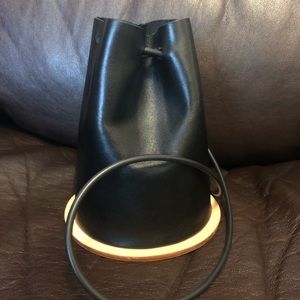 Building block- disc bag in black